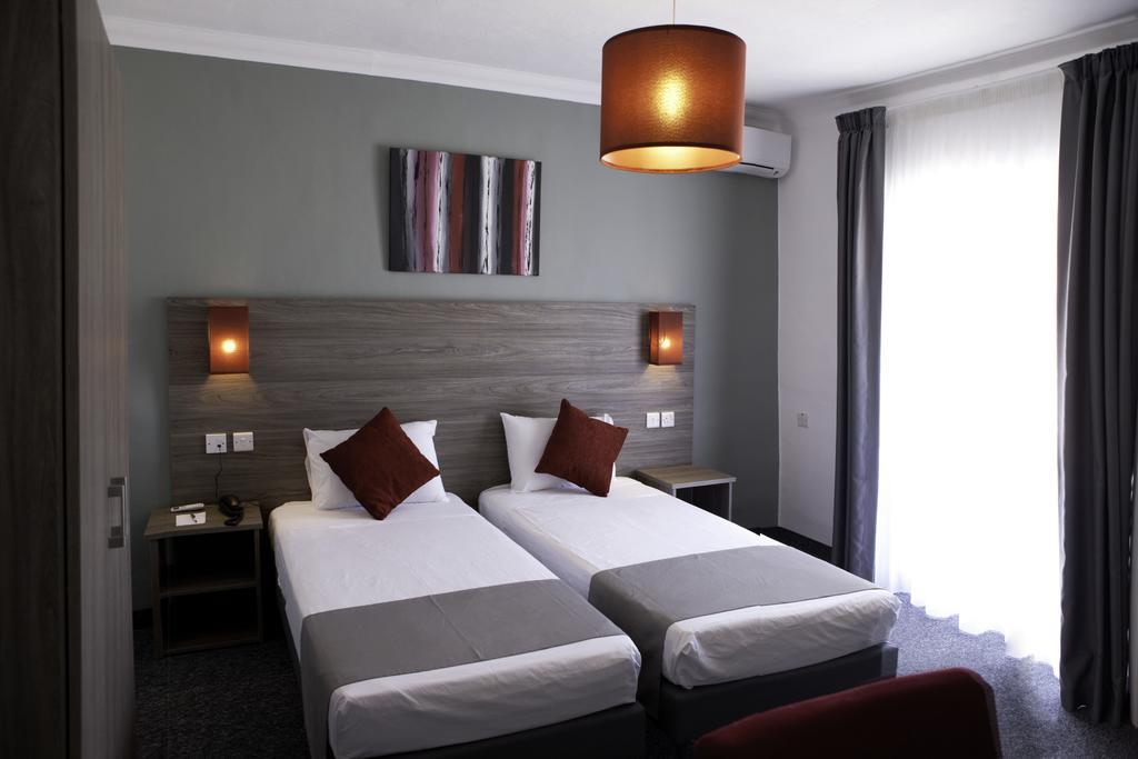 Spinola Hotel San Julián Habitación foto